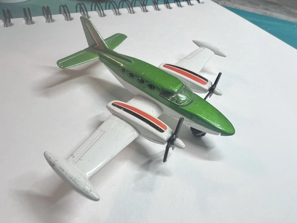 Vintage Green Matchbox 1974 Cessna 402 Lesney Prod. & Co. S.B.8 Made In England - Image 1 of 4