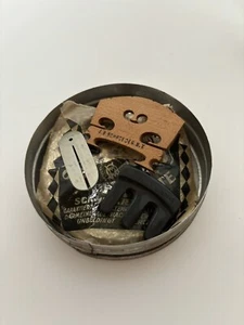 Lot Of Antique Violin Accessories In Round Tin Box - Picture 1 of 10