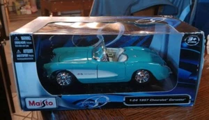1957 CHEVROLET CORVETTE TURQUOISE COLORED 1/24 DIECAST MODEL CAR BY MAISTO 2009 - Picture 1 of 7
