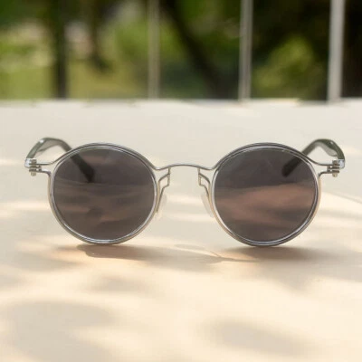 Hombres Gafas de sol Marco Redondo Negro Lente Polarizada Gafas de sol Redondas Plata Gafas Foto 1 de 4