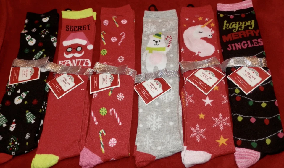 CHRISTMAS TIME  WOMEN'S  KNEE HIGH SOCKS ** SIZE 9-11 ** NEW ** SO CUTE ** - Image 1 of 1