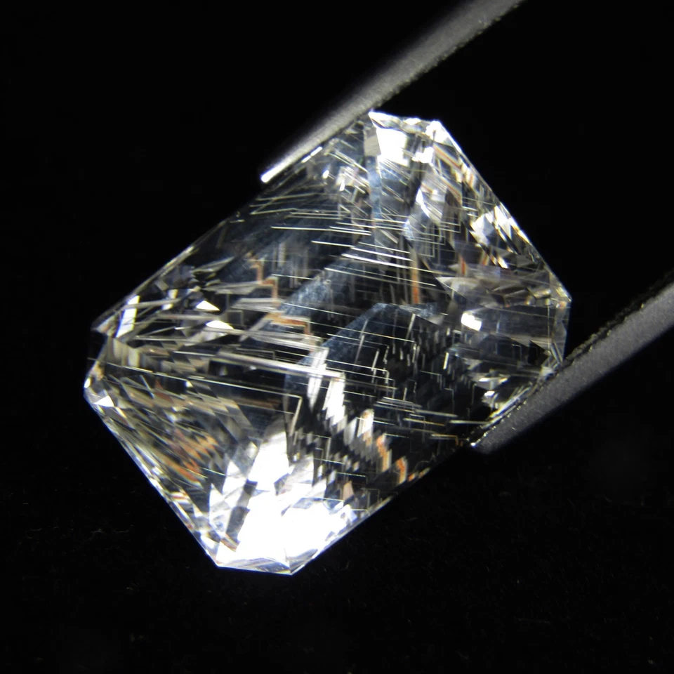 24,85 quilates raro natural increíble topacio blanco corte esmeralda con gema de aguja "VDO" Foto 1 de 4