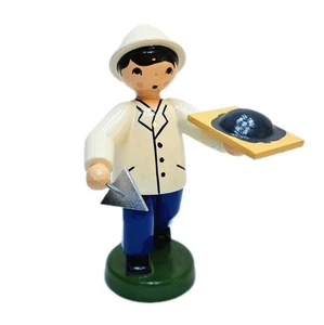 Albañil 7 cm pintado - Ulmik Erzgebirge - NUEVO & EMBALAJE ORIGINAL - Imagen 1 de 2