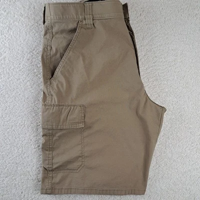 Wrangler ATG Cargo Shorts Mens Size 34 Hiking Fishing Tan All Terrain Gear - Image 1 of 4