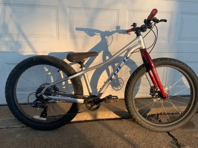 8-скоростной детский горный велосипед Trek Roscoe 24 дюйма б/у - Изображение 1 из 4