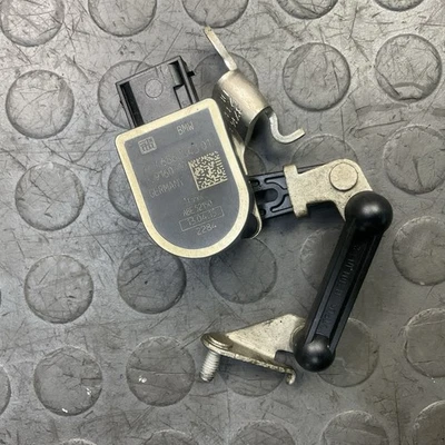 Sensor de nível de altura dianteiro direito BMW 750i 2009-2015 fabricante de equipamento original - Imagem 1 de 4