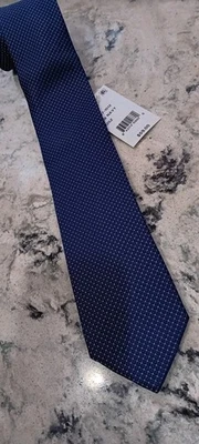 NWT / BLOOMINGDALES  100% SILK MENS TIE /   NAVY BLUE $59 - Image 1 of 3