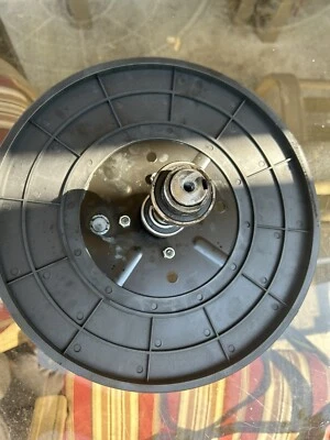 Volante de inercia del cigüeñal Sole Fitness E25 AC120V Foto 1 de 4