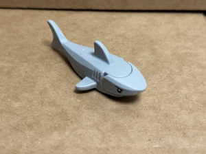 Lego Stck.-hellbläulich grau Hai schwarze Augen-Nr. 14518c04-Stck. 1 - Bild 1 von 1