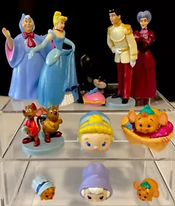 Disney Tsum Tsum CENERENTOLA set di 13 supporti e accessori personaggi in vinile Disney - Foto 1 di 24