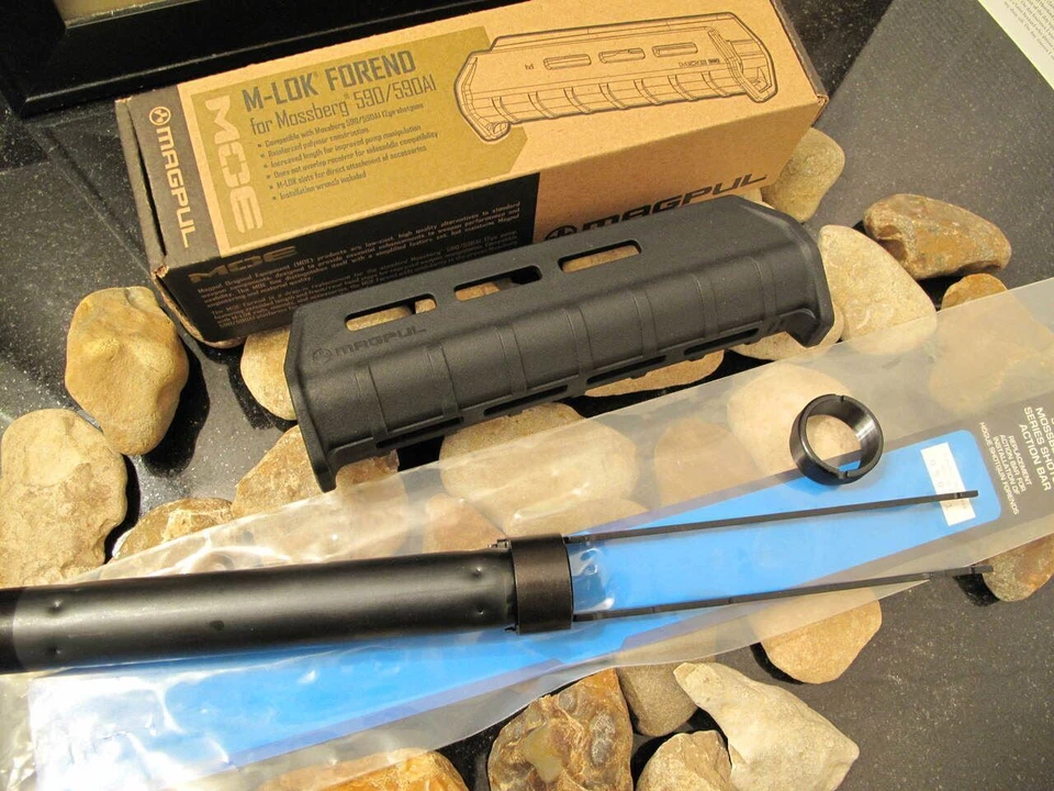 Mossberg MAGPUL 500 590 Conjunto con barras 7 3/4" Hecho en EE. UU. Guardabarros Negro + Tuerca BLAC Foto 1 de 4