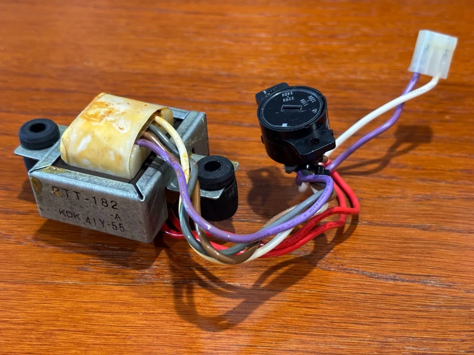 Piezas de tocadiscos Pioneer PL-740 - Transformador con selector de voltaje (PTT-182-A) Foto 1 de 1