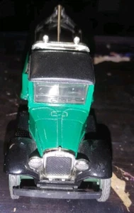 Ertl 1931 Hawkeye Crown Complete Car Service Diecast Coin Bank 1/34 Scale - Picture 1 of 5