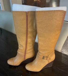 Mia Claretta tan tall side zip wedge boots size 8 - Picture 1 of 7