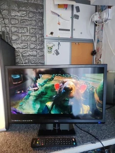 Technika 24" Led Freeview TV Model :24F22B-HD - Picture 1 of 11