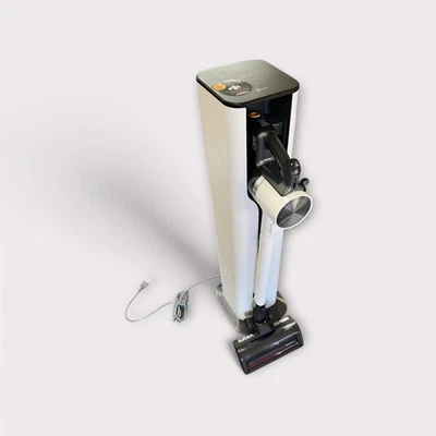 LG Cordzero Cordless Stick Vacuum- A931KWM - Image 1 of 4