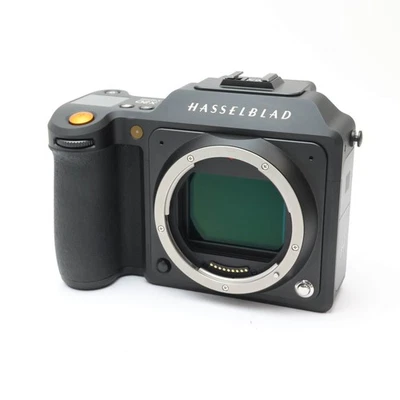 Hasselblad X2D 100C Medium-Format Mirrorless Camera Body #175 - Image 1 of 4