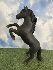 Schleich Black Rearing Mustang Stallion 2006 13624 - Picture 1 of 7