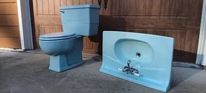 Vintage 1970s Kohler Ceramic Blue Sink. LARGE Wall Mount or Sit-On Base - Picture 1 of 10
