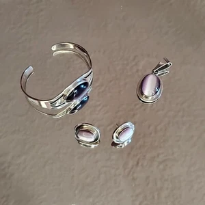 Mexiko Sterlingsilber lila Katzenauge Schmuck Ohrringe, Anhänger, Armreif - Bild 1 von 6