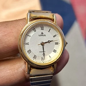 Lorus Damen Armbanduhr Gold Silber V811 - 0530 - voll funktionsfähig - Bild 1 von 6