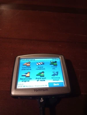 TOM TOM XL GPS Navigation System N14644 Tom Tom Car Unit TESTED  - Image 1 of 4