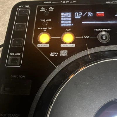 Pioneer DJ CDJ-1000MK3 Professional Digital DJ CD/MP3 Player  Works Good - Image 1 of 4