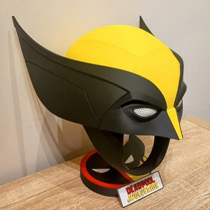 3D-Printed Wolverine Cowl Prop Replica with Exclusive Deadpool & Wolverine Stand - Picture 1 of 9
