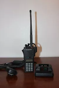 Motorola JT1000 VHF Radio - Picture 1 of 2