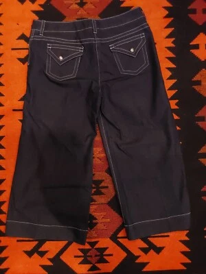 Pantalones de mezclilla negros elásticos recortados de pierna ancha para mujer Larry Levine puntada en contraste. Talla 10 Foto 1 de 4