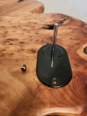 Singer Featherweight Spool Pin Cover Plate #45708 W/ Screw - Image 1 of 3