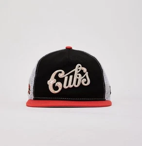 MENS NEW ERA CHICAGO CUBS GOLFER TRUCKER HAT - Picture 1 of 6