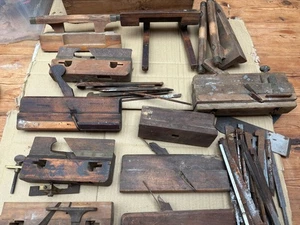 Collection of Vintage wooden plough planes, parts and irons - Picture 1 of 12
