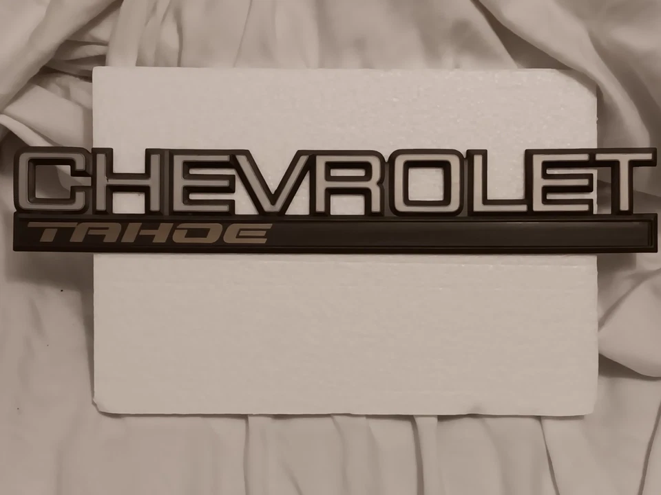 95-00 雪佛兰 Tahoe 尾门徽章 GM 15974826 96 97 98 99 — 第 1/1 张图片