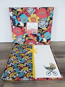Vera Bradley Baby Buch NICHT MEHR PRODUZIERT GLÜCKLICHE SCHNECKEN MUSTER #11003 NEU OFFENE BOX - Bild 1 von 10