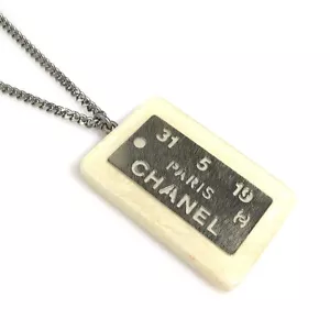 CHANEL Authentic Necklace Resin Metal Off-White Silver Made in France 40cm VN02 - Picture 1 of 5