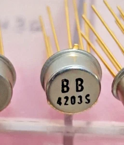 (1) Burr Brown 4203S IC Multiplier-Divider/TO-100/ 10 Pin Gold Plated Mil Spec. - Picture 1 of 8