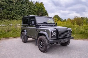 Land Rover Defender 90 300 Tdi Station Wagon Autobiography Tribute USA Export - Picture 1 of 21