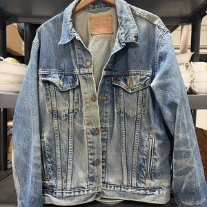 Vintage Levis Mens Denim Trucker Jacket 71506-0216 Blue Jean Size 44 Made In USA - Picture 1 of 10