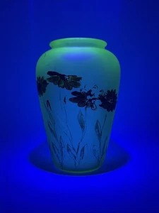 Vintage MCM Glowing Hand-Painted Green Satin/Frosted Glass Vase UV - Picture 1 of 9