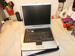 5 x Notebook Konvolut DEFEKT Laptop Medion Fudjitsu. komplektation - unbekannt/5 - Afbeelding 1 van 24