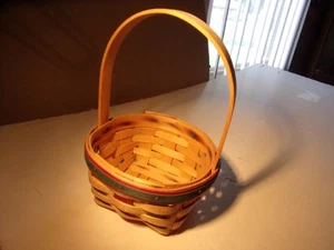 Collectible Longaberger Small Christmas Basket-1999 Edition - Very Good -$11 s/h - Picture 1 of 2