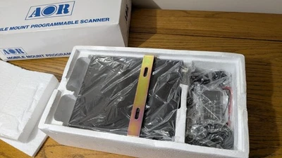 AOR AR-950 Kommunikationsempfänger mobile Halterung programmierbarer Scanner Ende 80er NEU - Bild 1 von 4