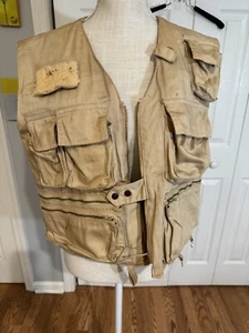 Vintage Orvis Men's Tan Distressed Loved & Time Fly Fishing Vest Sz. Medium - Picture 1 of 24