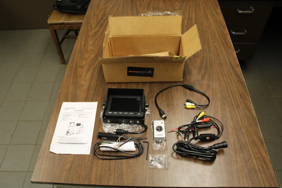 Interior Rear View Mirror BACKUP CAMERA DISPLAY Brandmotion FLTW-7650 - Image 1 of 4