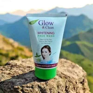 Glow & Clean Whitening Face Wash for Women & Men | Charcoal Deep Cleansing 100gm - Picture 1 of 7