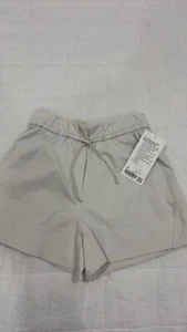 Nuevo con etiquetas Lululemon Cintura Cinchable Alto Tejido Corto 3.5"~talla:xs~hueso y KOGR - Imagen 1 de 6