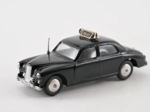 Corgi No. 209 Riley Pathfinder POLICE CAR Never Played 1/43 - Picture 1 of 9