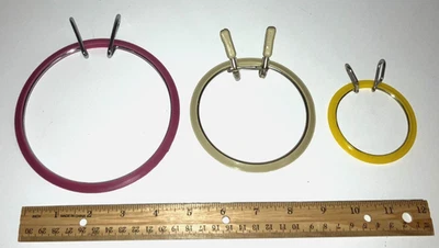 Lot  3 Vintage Pinch Type Embroidery Hoops Metal/Plastic 3" 4" 5" small projects - Image 1 of 4
