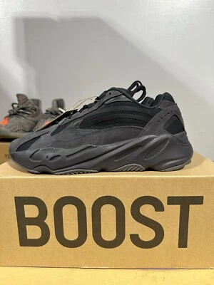 Talla 10 - Adidas Yeezy Boost 700 V2 Vanta Foto 1 de 4